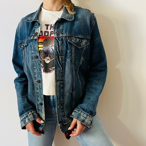 Vintage Levi’s Denim Trucker Jacket custom made patches - Picture 4 of 14